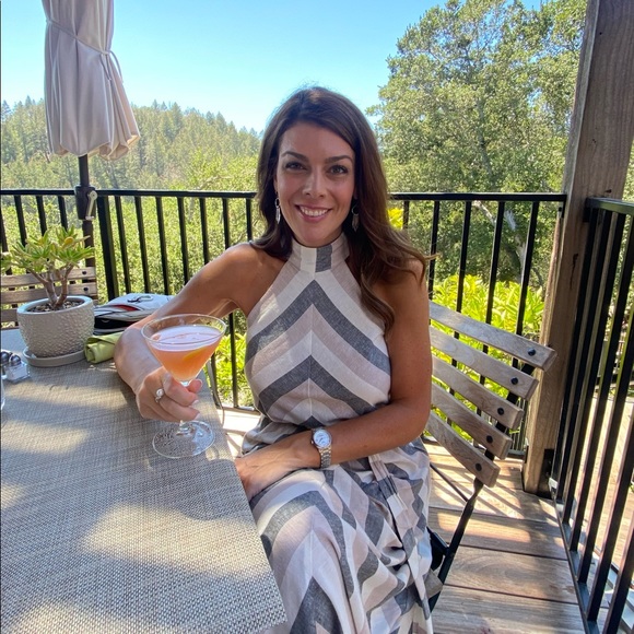 Meet your Posher, Jennifer - Picture 1 of 1